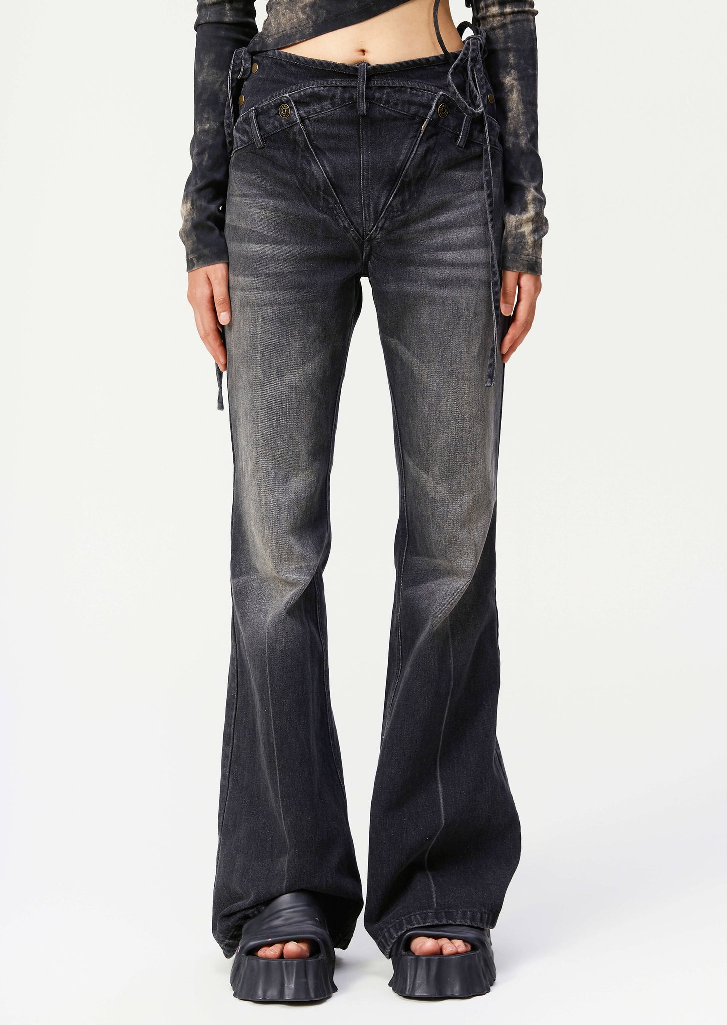 Black hollowed out long denim pants