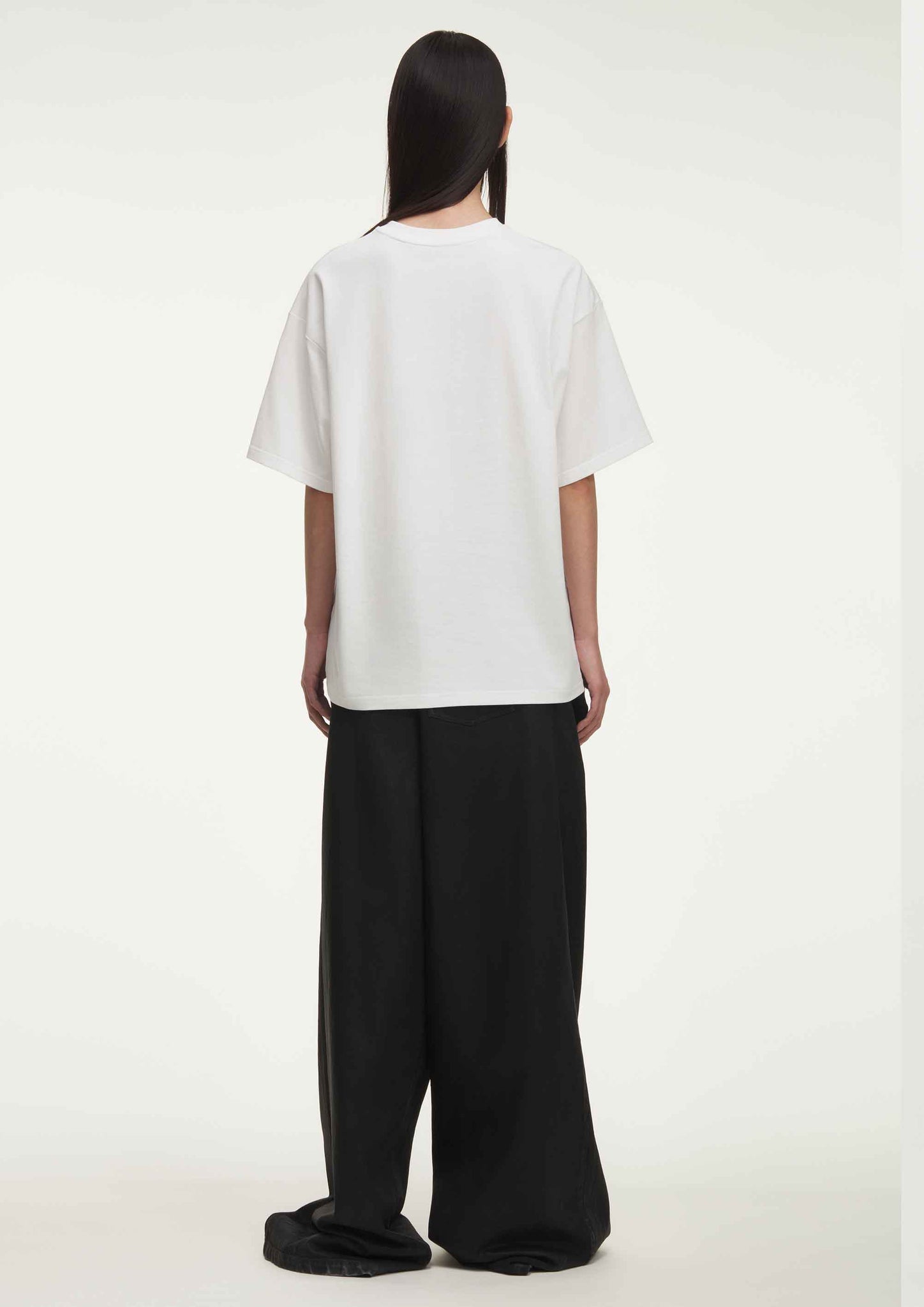 WHITE BELTS  OVERSIZE T-SHIRT