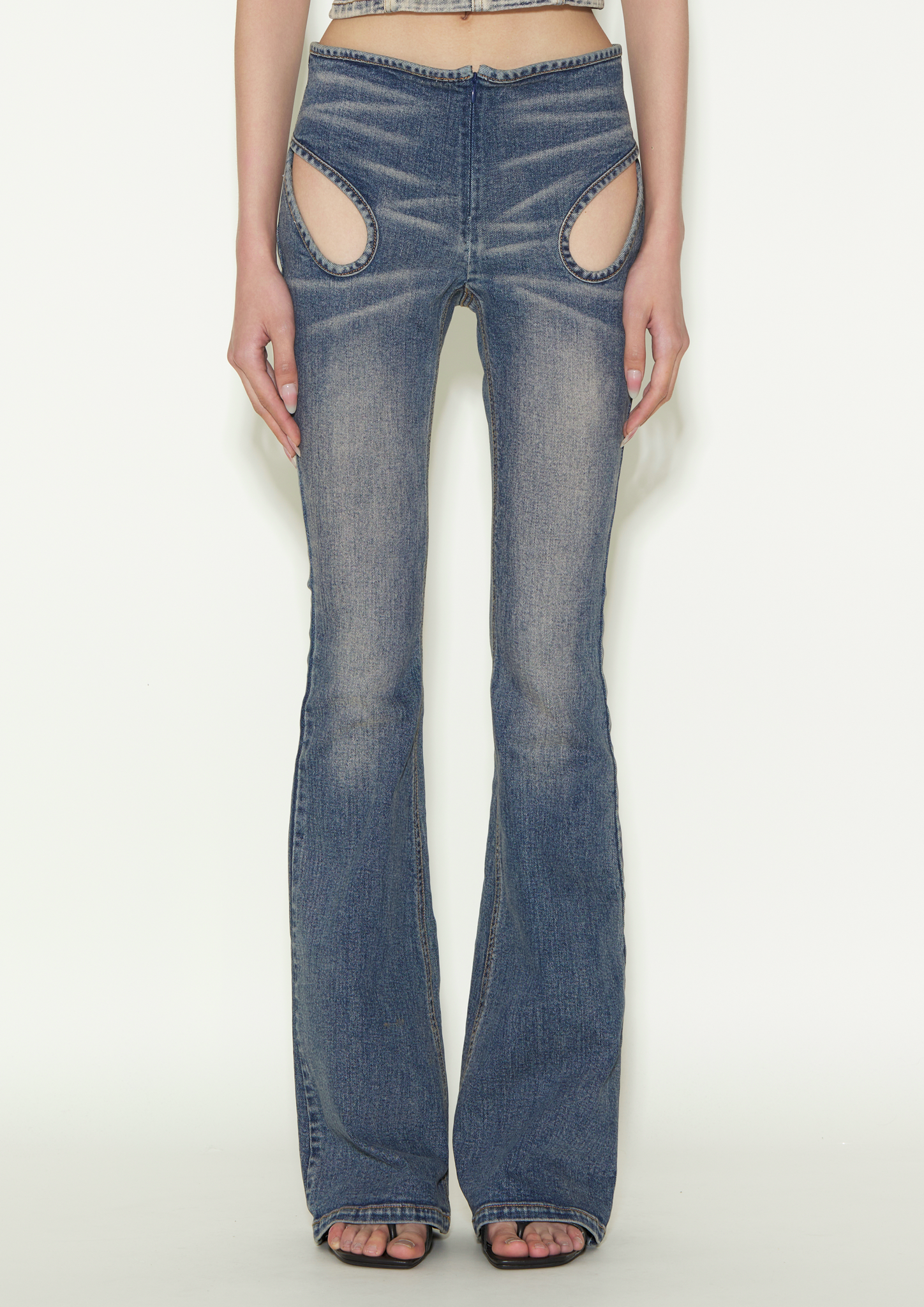 Blue washed cutout jeans